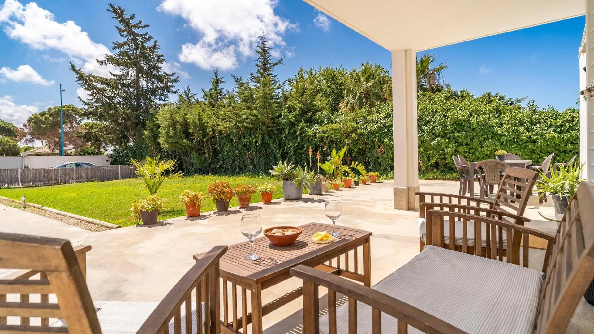 Stunning Home In Chiclana De La Frontera 0*,
