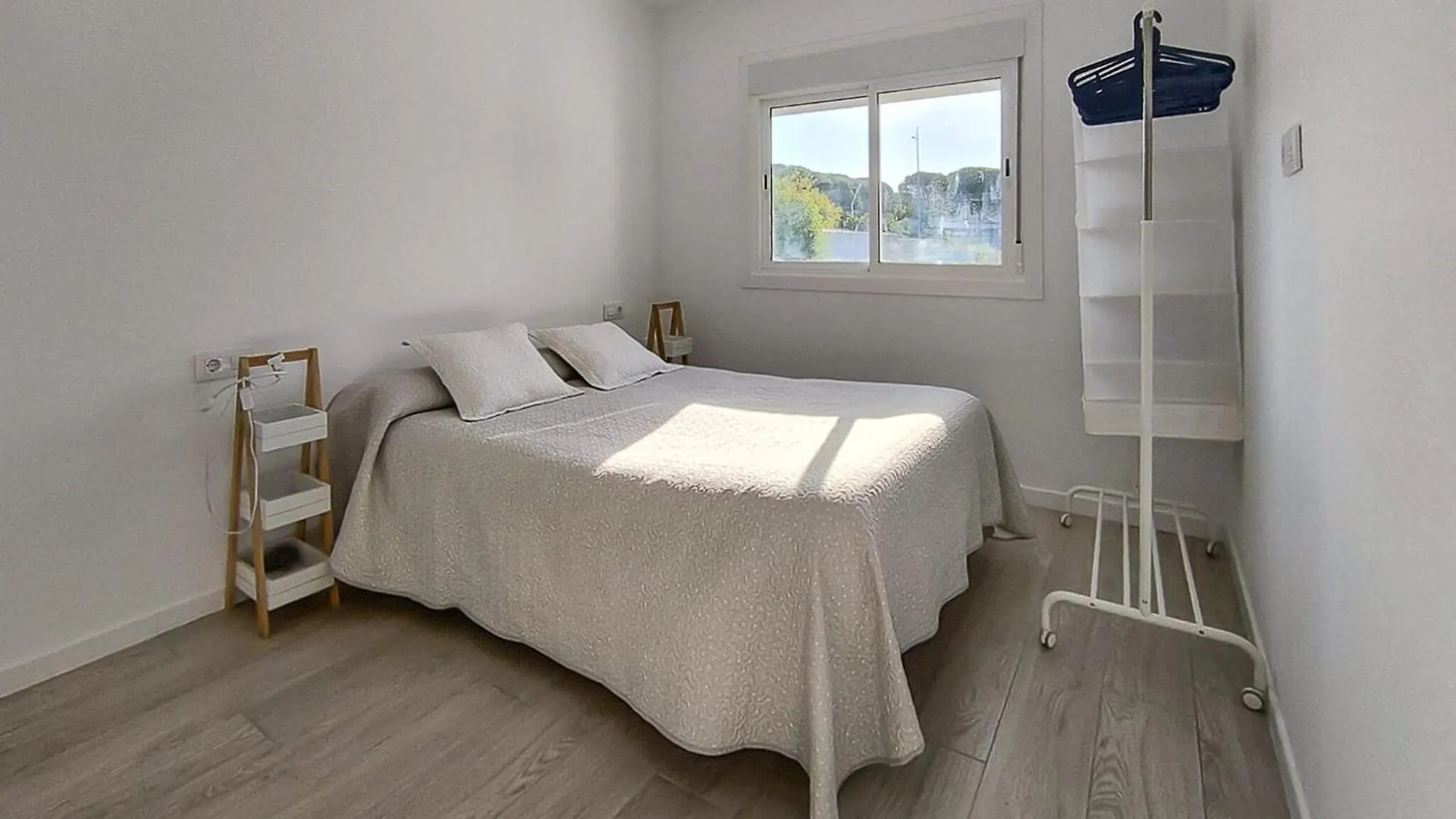 Stunning Home In Chiclana De La Frontera Holiday home