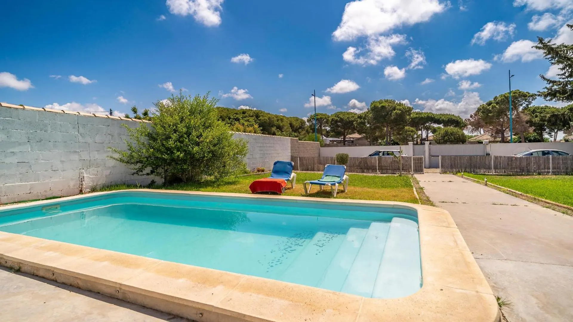 Holiday home Stunning Home In Chiclana De La Frontera