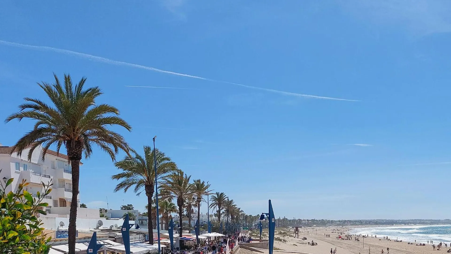 Stunning Home In Chiclana De La Frontera Spain
